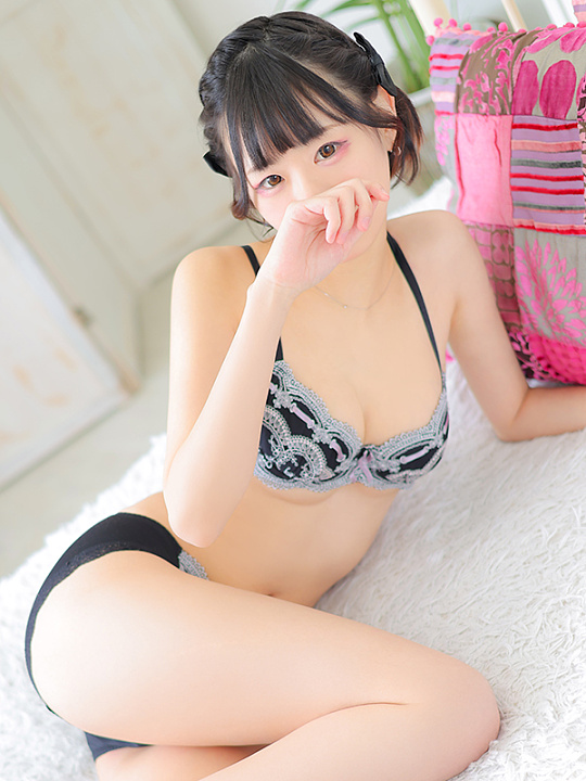 スレンダー黒髪美少女<br>綺麗な目と形の良いおっぱい<br>【さくや】さん♪